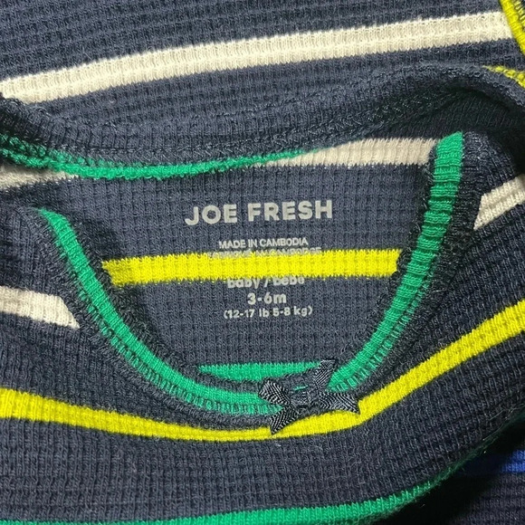 4/$20 Joe  Fresh Rainbow Striped Onesie - Picture 4 of 4